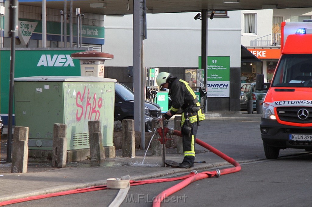 Feuer 2 Koeln Pesch Longericherstr JK P14.jpg